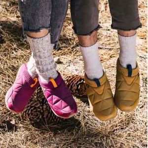 Teva Ember Moc W Size 8